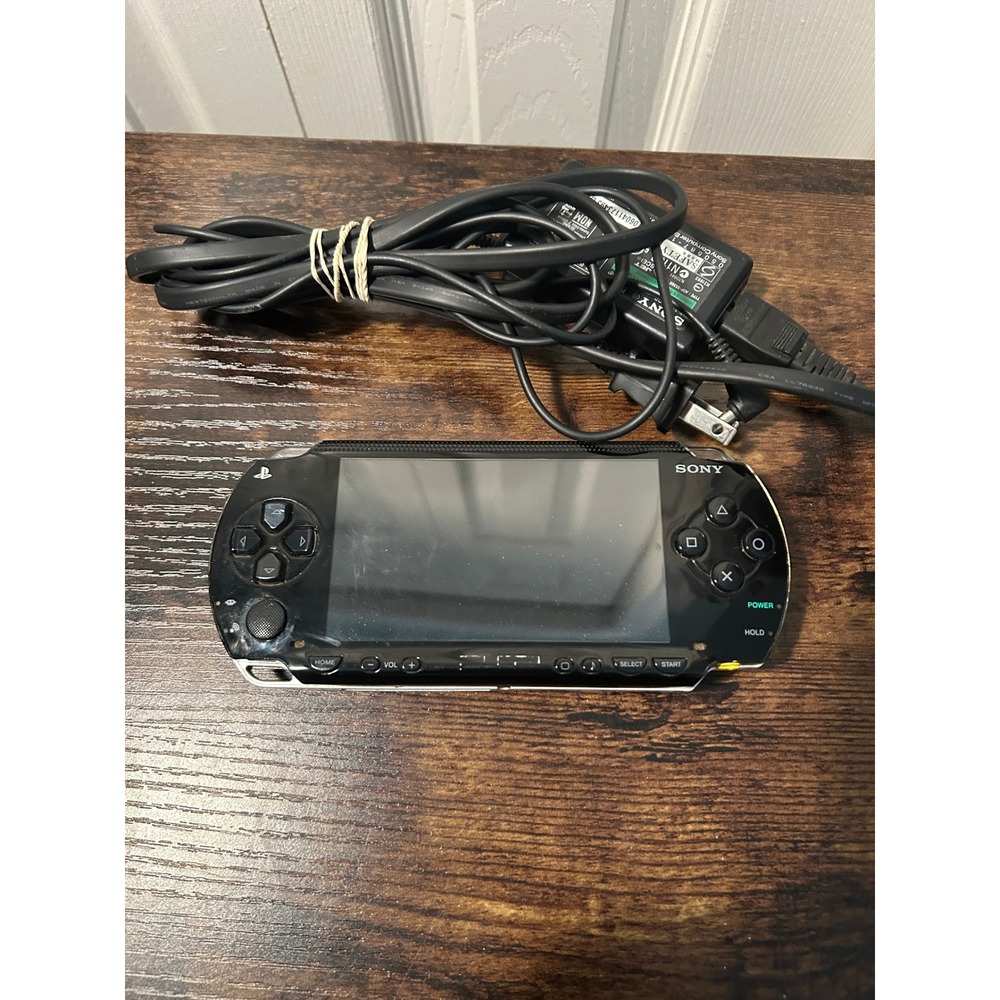Sony PSP-1001 Handheld Console Portable Gaming System PSP-1001B No Battery WORKS